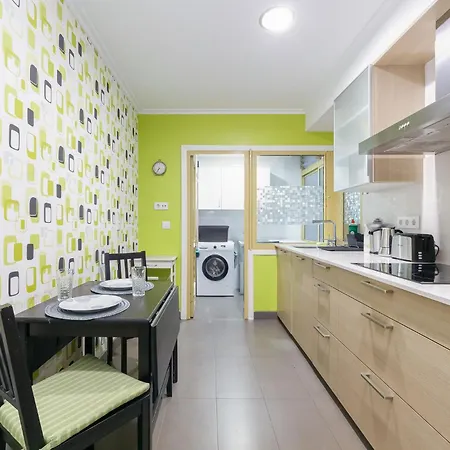 Con Parking Gratis En El Centro By * ויגו