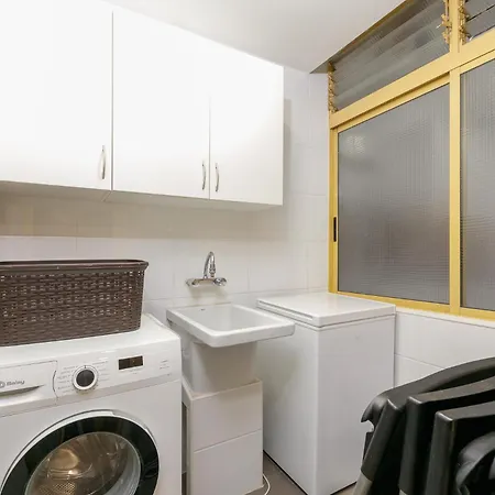 Con Parking Gratis En El Centro By ויגו