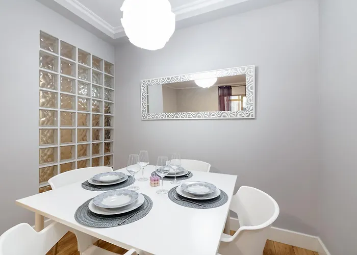 Con Parking Gratis En El Centro By *